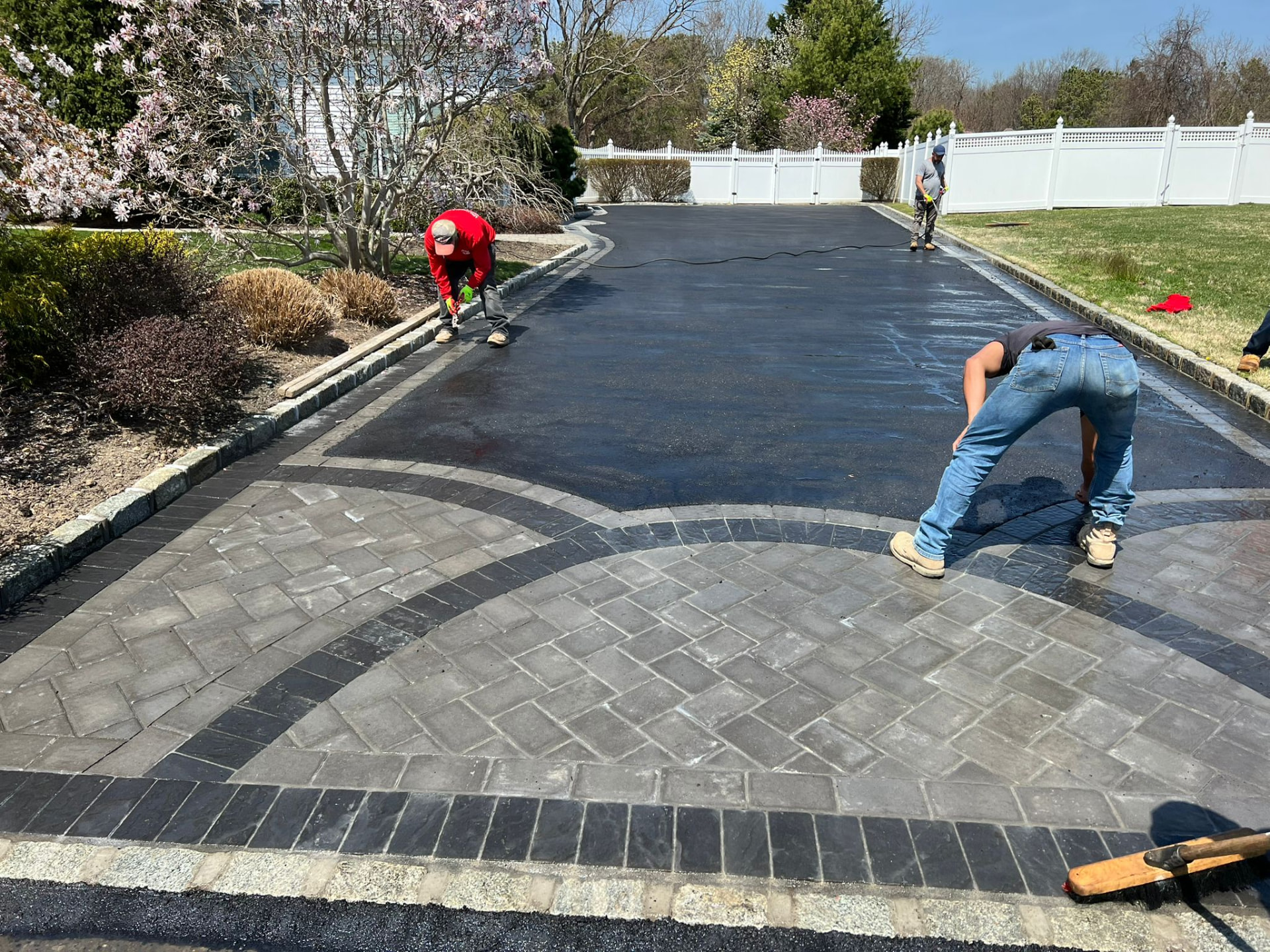 Asphalt driveway with paver circle apron — Smithtown, NY