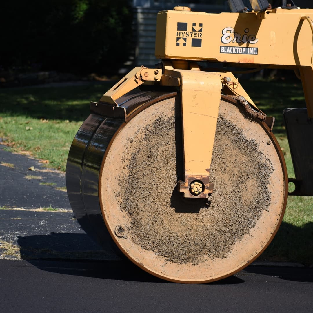Quality commercial asphalt services near me Long Island